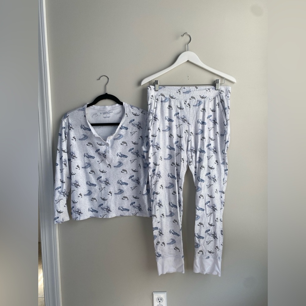 COTTON JEWEL Women's Printed Two-Piece Pajama Set in White and Blue - Picture 2 of 10